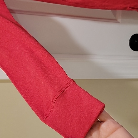 Victoria's Secret LOVE Glitter Red Top Sleep Shirt Size Small - Picture 7 of 8